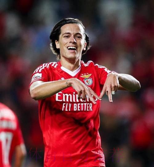 巴萨关注本菲卡左后卫A费 皇马曼联尤文马竞同样